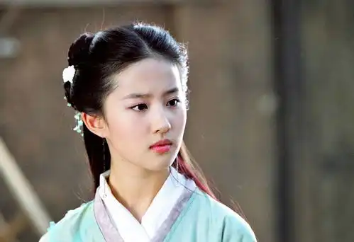 刘亦菲新造型优雅大方,公主切也盖不住高颜值,永远都小龙女

