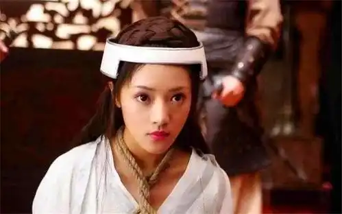 六部一人分饰多角的影视剧,最后一部男主分饰四角,男二分饰三角