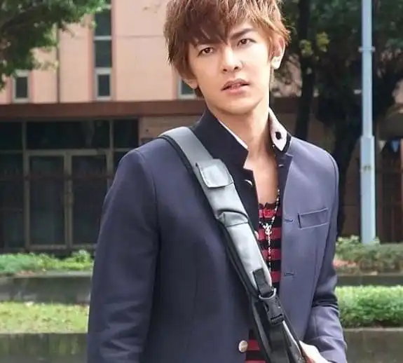 汪东城回忆杀再穿终极一班制服,15年过去依然还是那个大东
