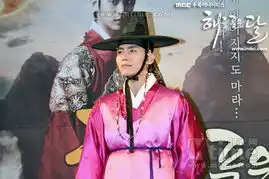 拥抱太阳的月亮新闻图片04
