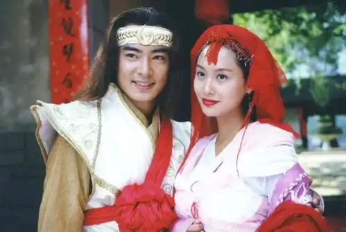 凭水月洞天爆红后,花全部身家买北京四合院,于波如今怎样了