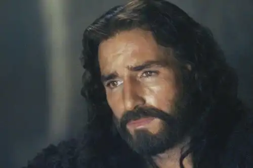 有首基督歌歌曲主耶酥我感谢你你的身体为我而生,带我住黑暗进光明国度
