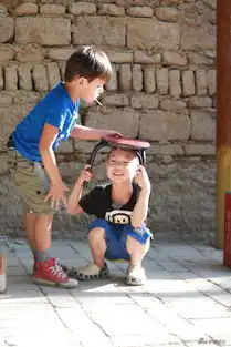 组图80秒的爱爸爸3诺一大竣康康树荫下搞怪