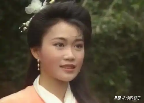 粉裙蔡少芬绿裙朱茵黄裙梁小冰,戴同一款发饰美得各有千秋