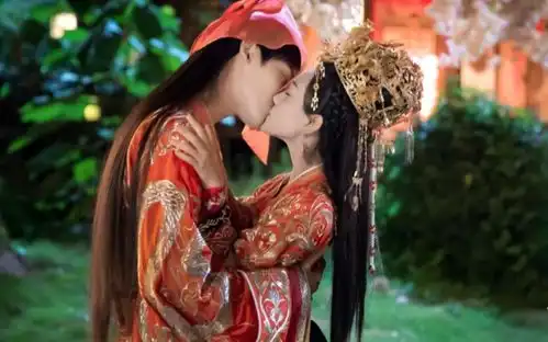 双世宠妃3正式开播,知情人爆料有80场吻戏,真是又土又上头