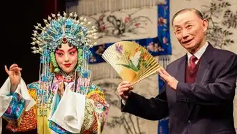 浙江京剧演员追忆梅葆玖敲错房门后,梅影响了我一生
