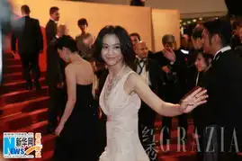 汤唯戛纳美照笑靥如花惬意度假