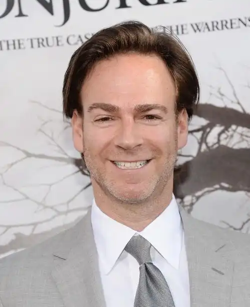 华纳任命詹姆斯古恩和彼得萨弗兰领导dc影业