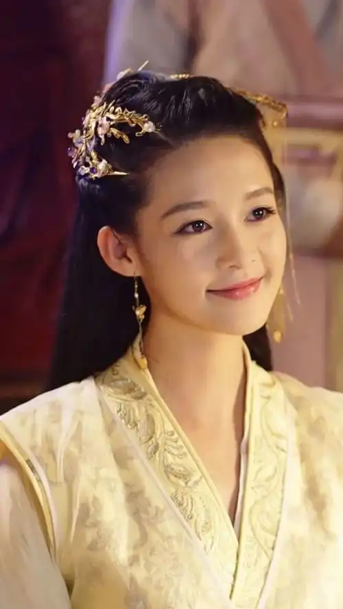 网友再选新四小花,谭松韵被认可,还有两人被指滥竽充数