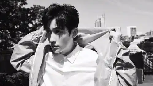 朱一龙最新写真照,造型百变帅气满分,网友表示好想要一个小公爷
