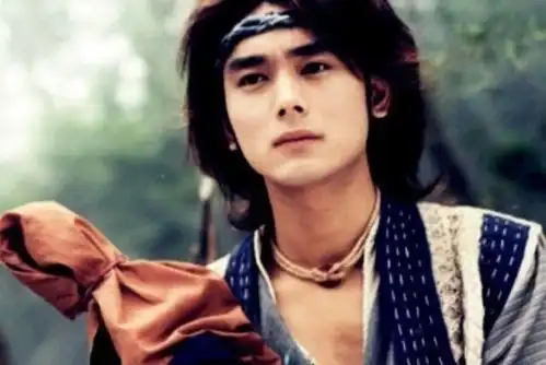 欧阳娜娜教父曝光,当年也是顶级帅哥,泰国演员tea身份
