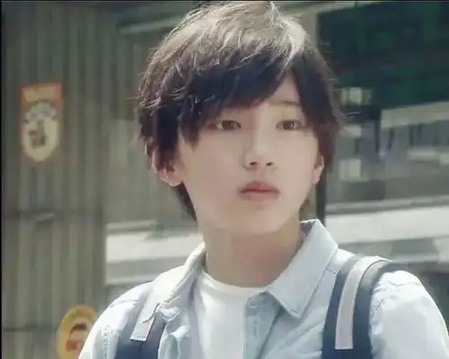 出道四年急速蹿红,这个00后为何这么迷人