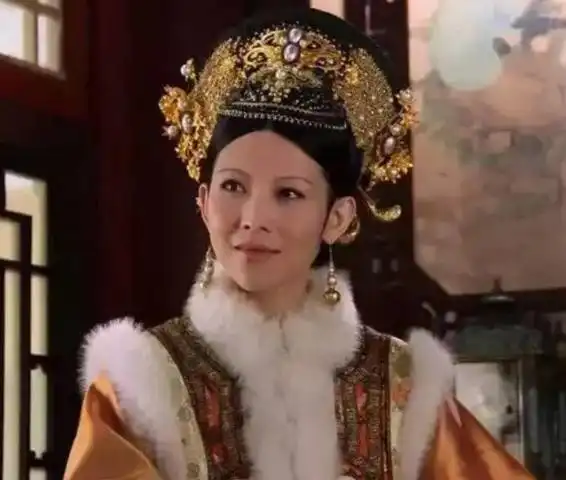 电视剧甄嬛传中,纯元皇后到底知不知道是宜修害的她呢