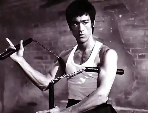 成龙新电影票房平平,让人看到了功夫电影的困境
