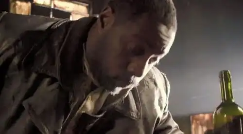 女子将情人藏于阁楼十余年,直到丈夫察觉烟酒无故消失才发现被绿