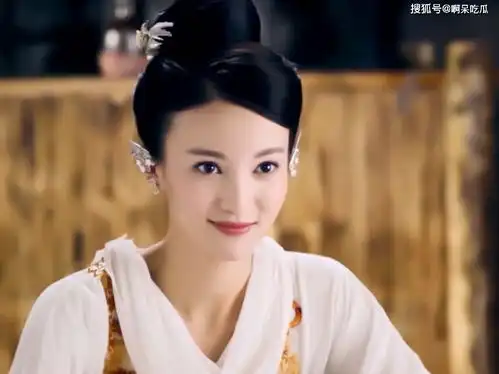 金晨瘦到撑不起礼服,排骨胸抢镜,头大高低肩毁形象
