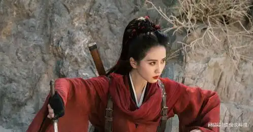 刘诗诗新剧造型照,红衣长剑秒变侠女,眼神凌厉霸气酷飒