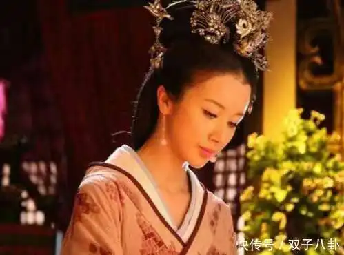 一代清纯玉女,十年整容变蛇精,让人痛惜
