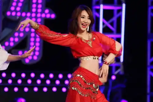 柳岩,终于敢对恶趣味说不
