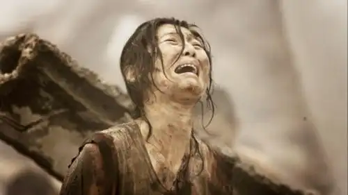 影视科学家潜入深海,发现了史前巨齿鲨,大型轮船瞬间被掀翻
