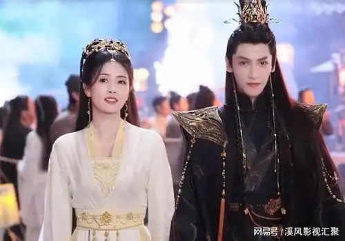 长月烬明新造型曝光,罗云熙的魔神帅哭,白鹿最爱桑酒婚服

