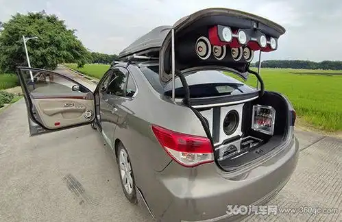 日产轩逸交叉火力战车鉴赏为竞赛级音改打个样
