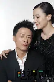 小宋佳段奕宏野蛮情侣拍大片搞怪卖萌
