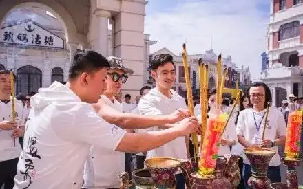 袁立李冰冰蓝盈莹曹骏周雨彤一身孤注掷温柔