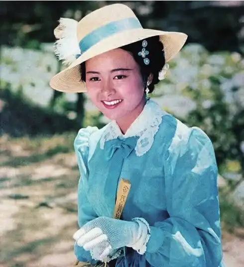 80年代当红女明星近况龚雪出国,周洁离世,朱琳一生未育

