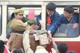 狼图腾曝冯绍峰知青造型军绿红花怀旧动人