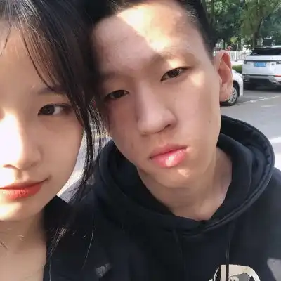 李苏真人情侣头像,绝对独一无二
