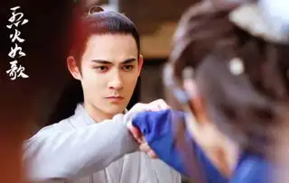 烈火如歌剧照曝光男主角是谁迪丽热巴红衣似火十分美艳
