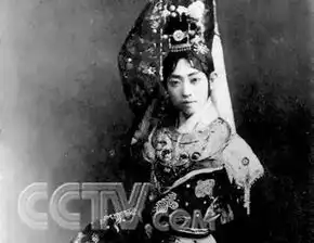 女星四十,该活成什么样子