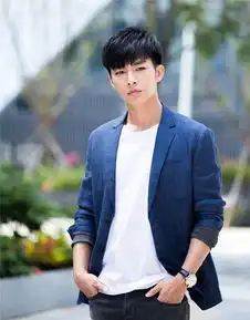 炎亚纶一路繁花曝剧照耿望和家人过圣诞