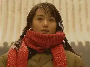 他是孙俪的初恋,和刘敏涛是同学,用一袋洗衣粉追到了贫嘴张大民的媳妇,相恋23年恩爱如初