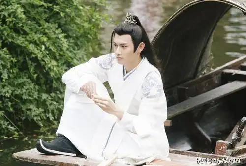 江澄给金凌设的缚仙网,为什么都被蓝湛毁了,这一细节意味深长
