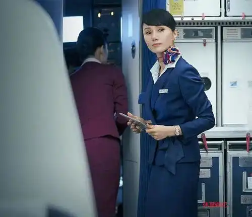 中国机长6位空姐组高颜值阵容,而她凭借10秒台词惊艳观众