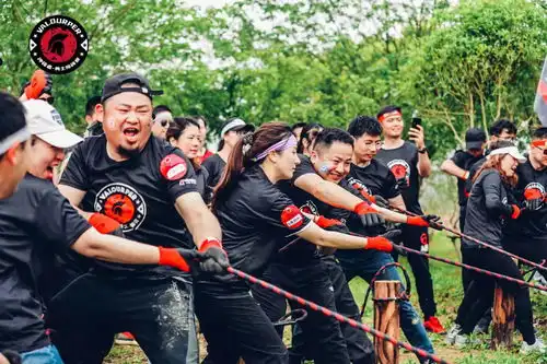 冲锋者勇士障碍赛远古之土征服挫折,登上成功的高峰
