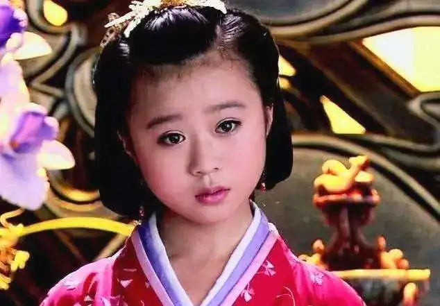 童星董慧近照曝光,曾在美人心计力压张雪迎,如今两人发展大不同
