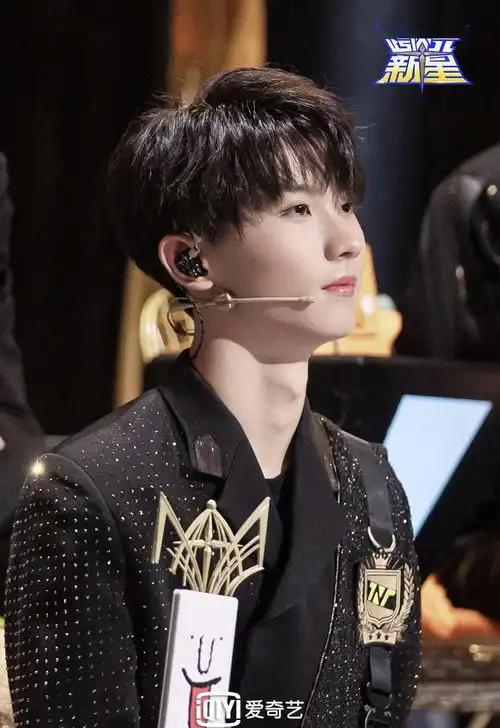 tnt跨次元新星剧照送达准备好和少年们一起见证首场公演的精彩