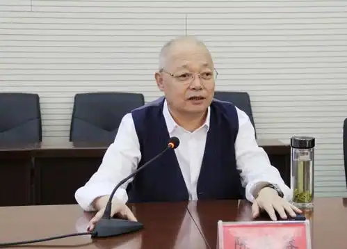 长治市教育考察团一行来忻州一中忻州一中北校区考察交流
