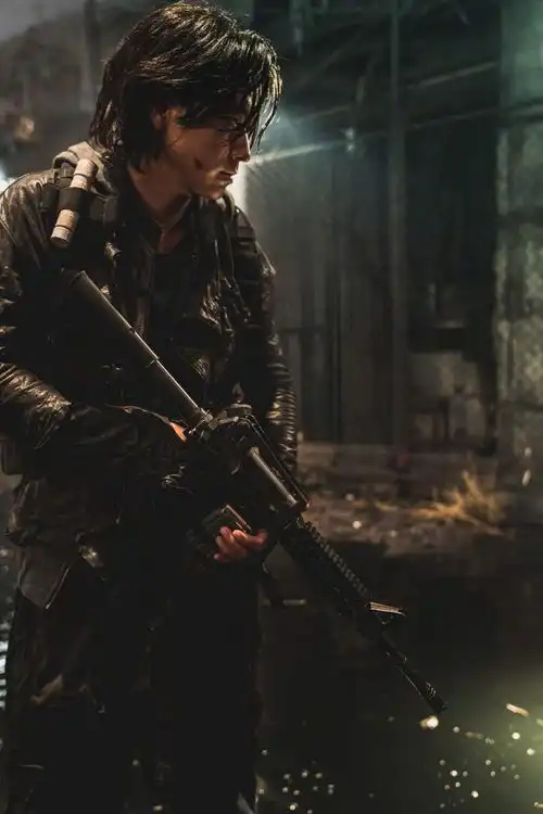 组图釜山行2半岛首曝高清剧照姜栋元变幸存者大战丧尸
