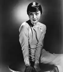 揭秘最早扬名好莱坞的世界级华裔艳星
