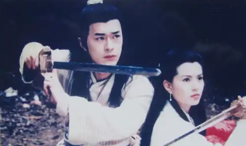 李若彤坦言曾爱上过儿古仔,男未娶女未嫁的他们有可能吗