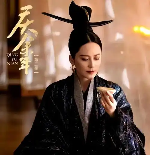 越老越美的4位女星,年轻时平平无奇,年纪大了反而美了