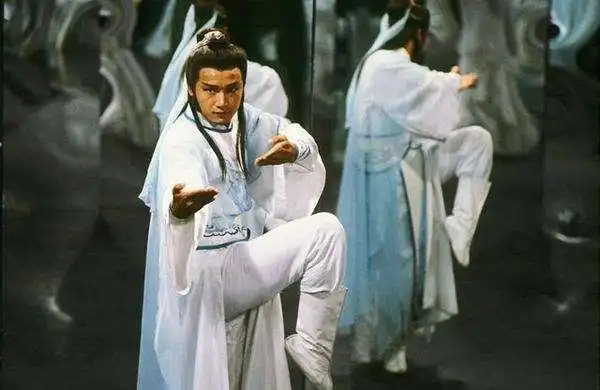 从40后到00后,男星古装白衣造型,是否越来越帅气