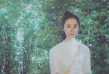 出生5个月被父亲抛弃,16岁演丧子之痛,今31岁却淡出娱乐圈