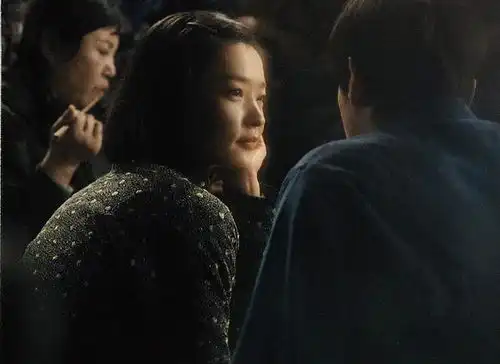 镜相读诗丨一场大雨,一直落了十年
