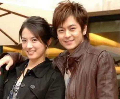 有种不敢认叫林志颖的异卵双胞胎,近照差异越来越明显,哥哥还撞脸小小志