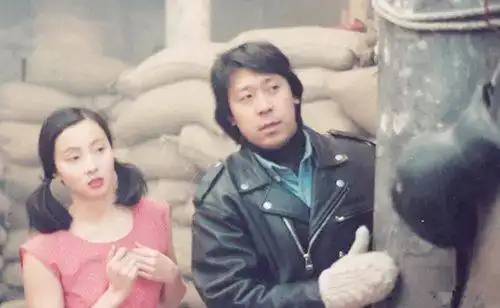 曾是国家游泳运动员金鸡奖双料影后,为婚姻隐退,现今45岁依旧艳惊四座